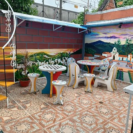 Hotel Eterna Primavera Medellin Ngoại thất bức ảnh