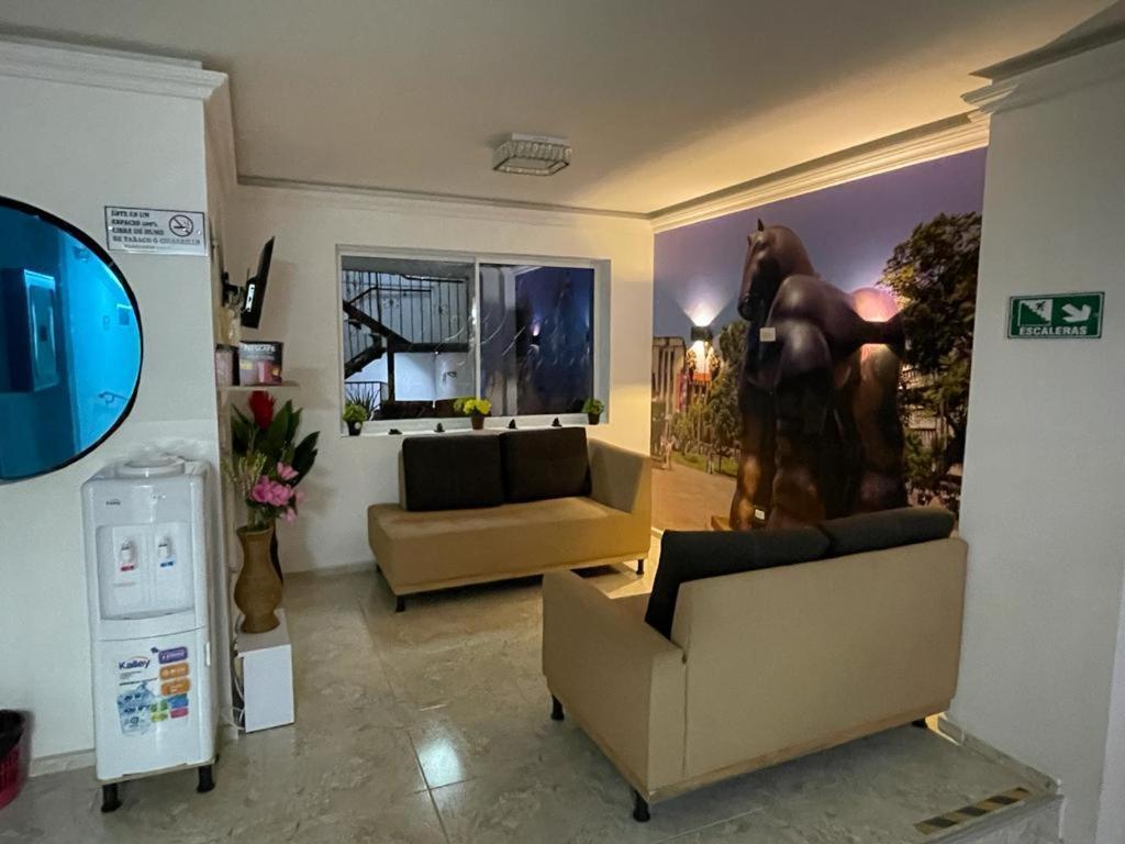 Hotel Eterna Primavera Medellin Ngoại thất bức ảnh