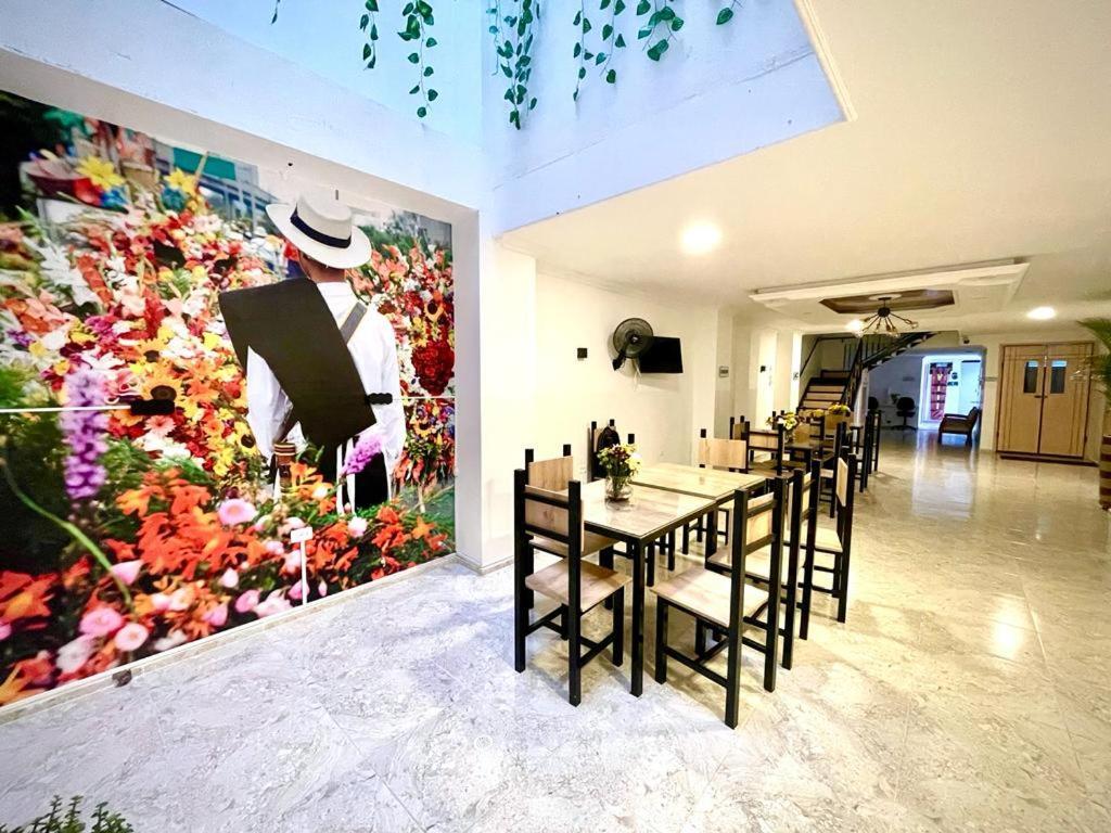 Hotel Eterna Primavera Medellin Ngoại thất bức ảnh